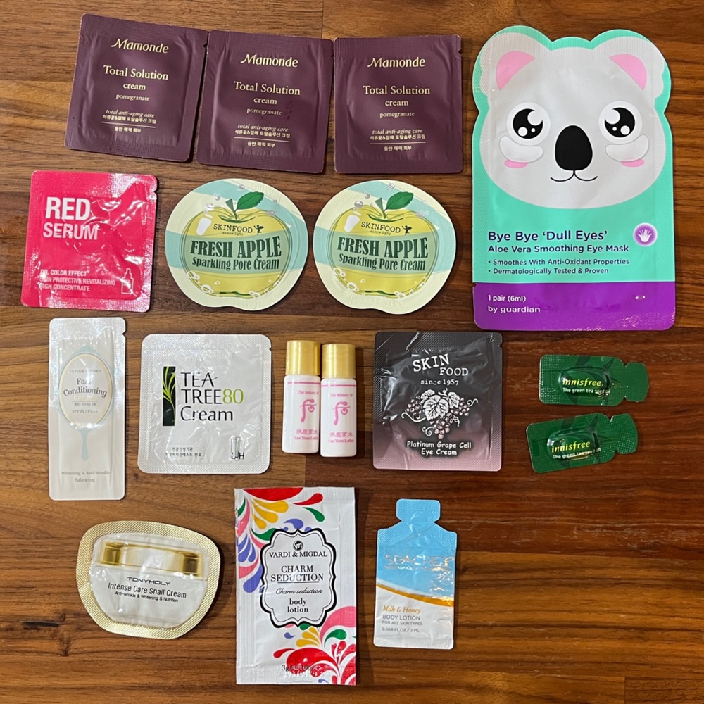 💖Free with 1 purchase💋 Bundle of 17 beauty samples